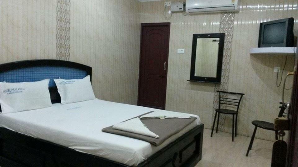 Hotel Prakash ราเมศวาราม ภายนอก รูปภาพ