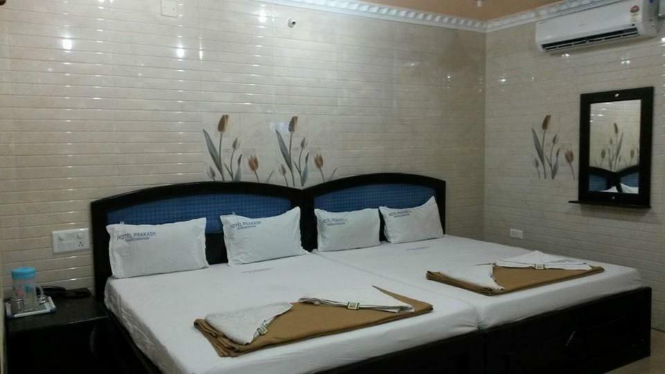Hotel Prakash ราเมศวาราม ภายนอก รูปภาพ