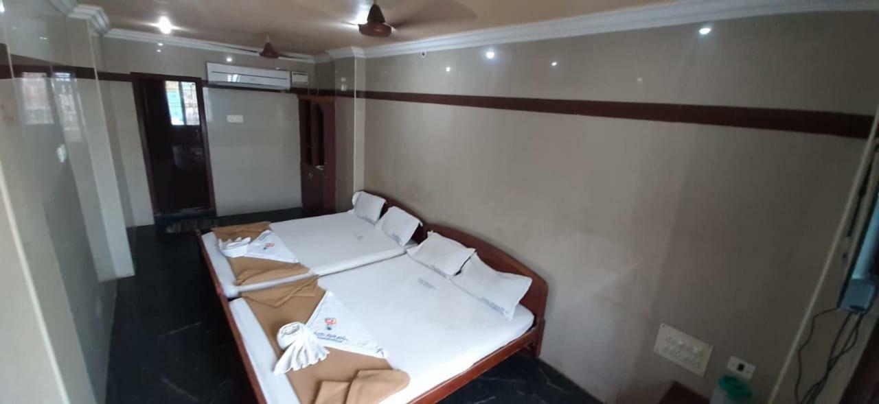 Hotel Prakash ราเมศวาราม ภายนอก รูปภาพ