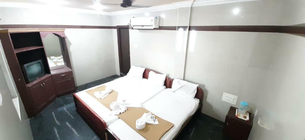 Hotel Prakash ราเมศวาราม ภายนอก รูปภาพ