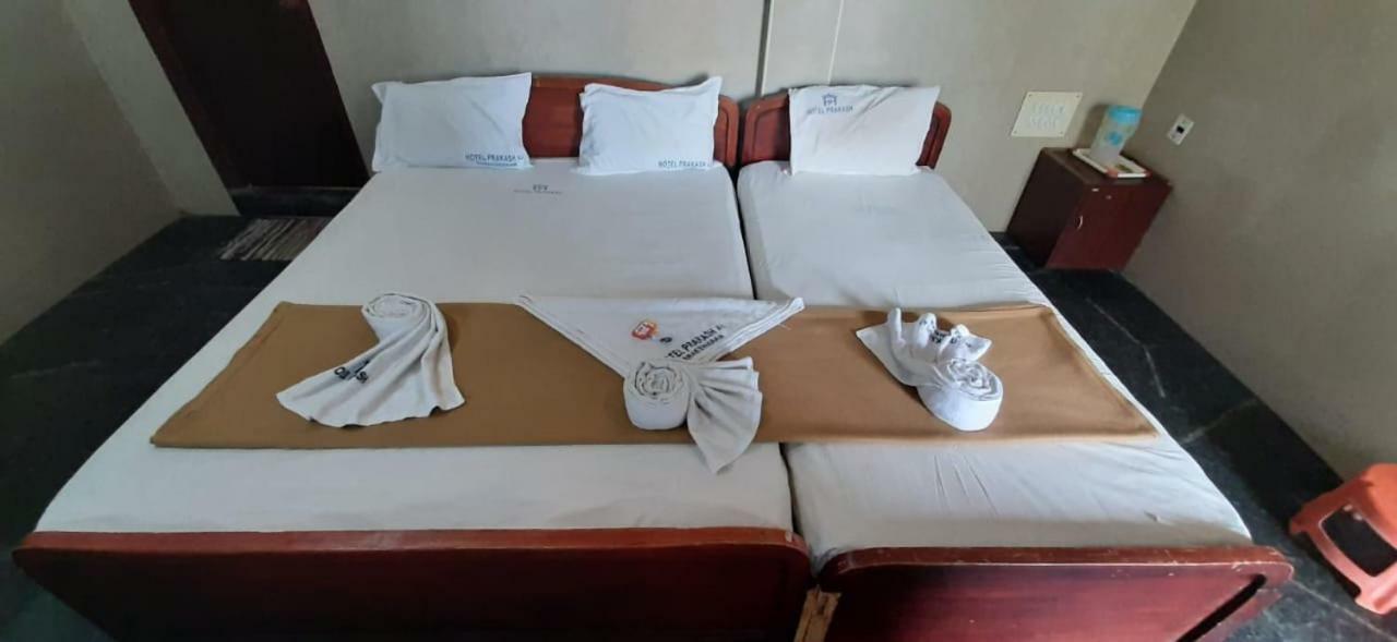 Hotel Prakash ราเมศวาราม ภายนอก รูปภาพ